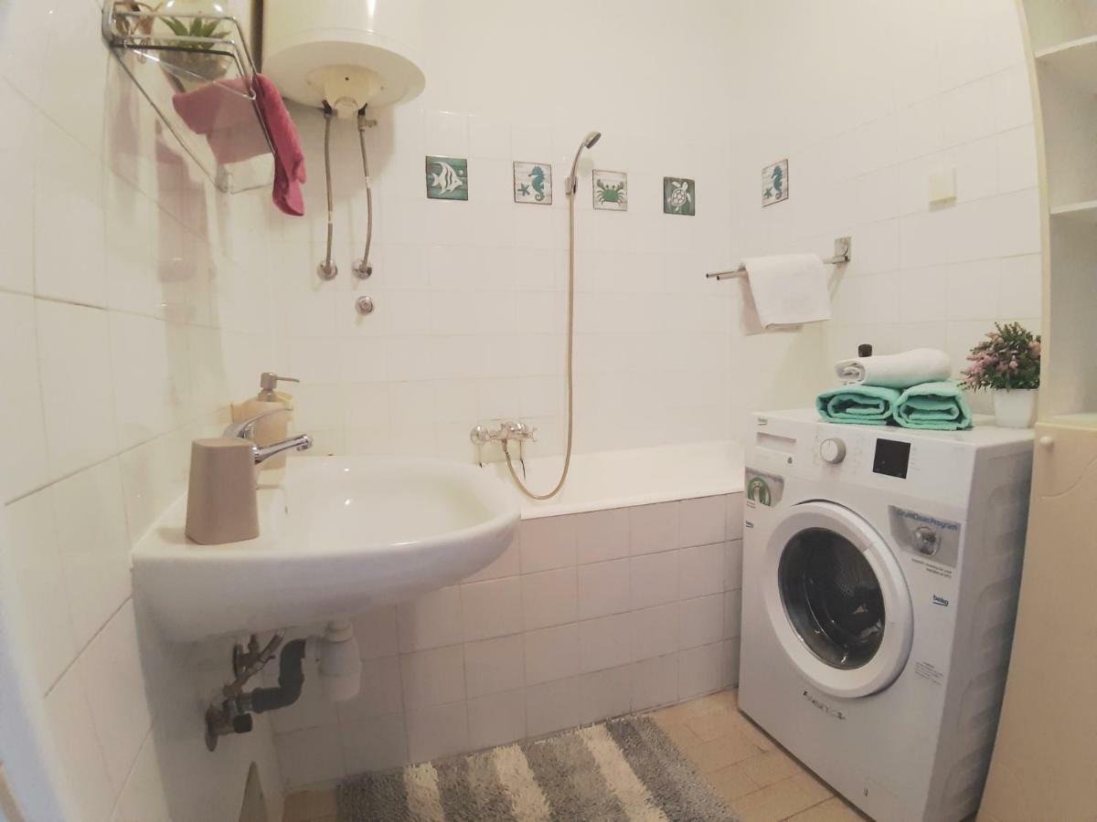 Beach Apartment Sweet Dora Split Bagian luar foto